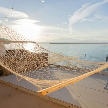 Seafront With Infinity Pool & Eleiko Gym Gdinj