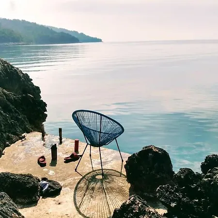 Seafront With Infinity Pool & Eleiko Gym * Gdinj